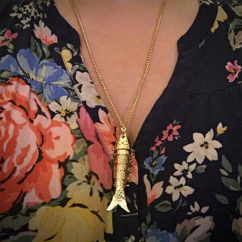 18K Gold Vintage Articulated Fish Pendant Necklace
